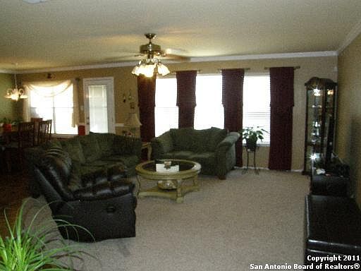 5th image of 517 Bandera Cir