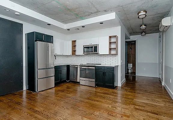 2nd image of 31-19 37th Ave Unit 3H