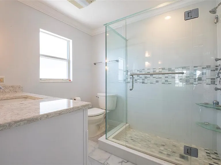 551 Crystal Dr — Photo 42