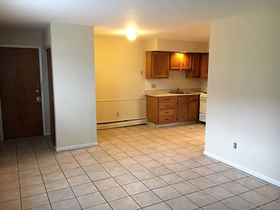 676 Riverview Dr