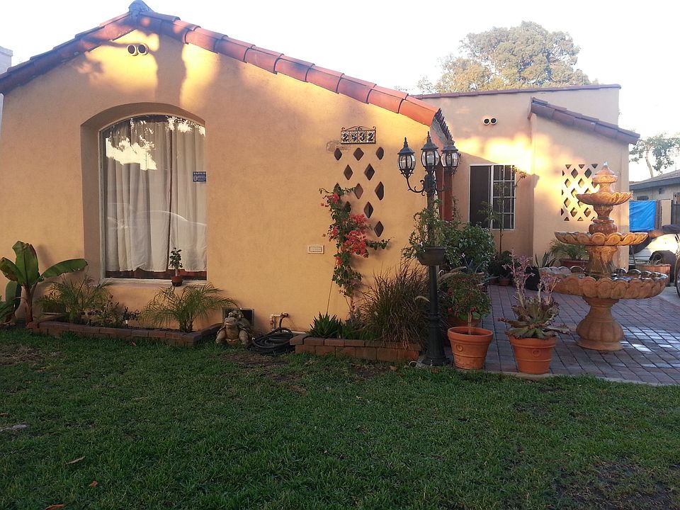 1st image of 2532 Fashion Ave