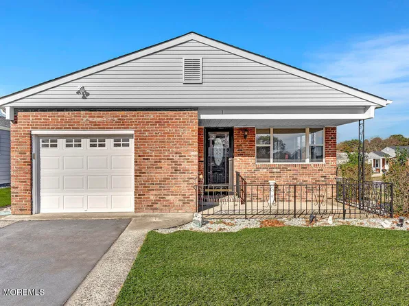 1 Saint Tropez Court, Toms River, NJ 08757