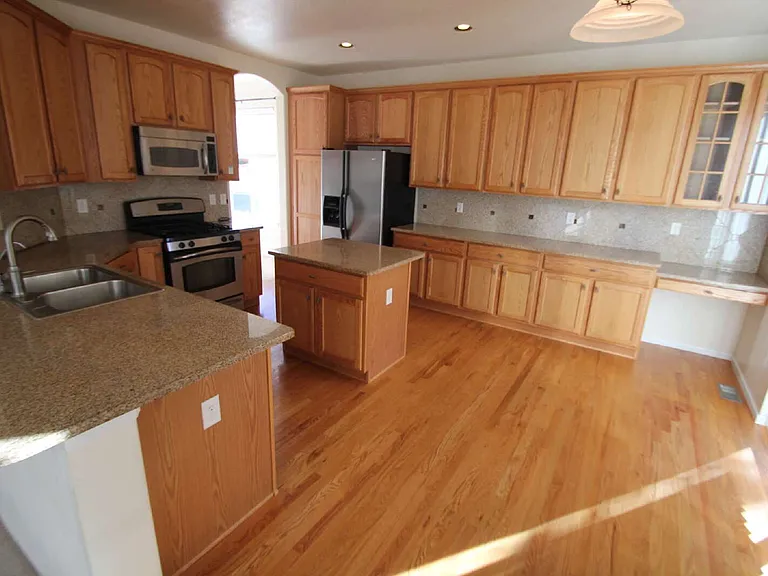 5420 Heatherton Ln — Photo 14
