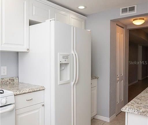5th image of 1100 Martinique Dr APT 118