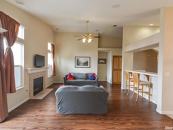 5th image of 1078 Norman Dr