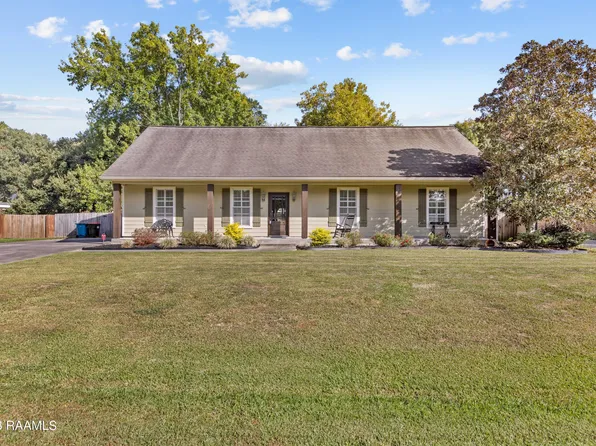 128 Greenfield Dr, Carencro, LA 70520