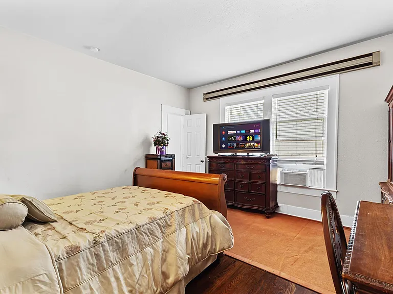 2511 Whitney St #A — Photo 1