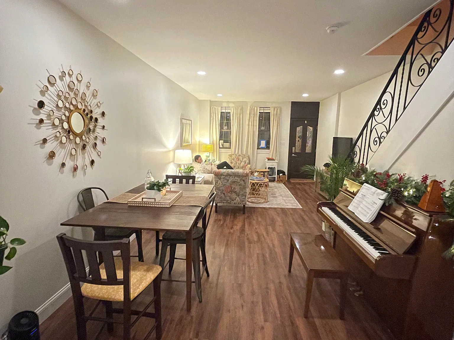 2 bed, 1010 sqft, $2,595 — Photo 4