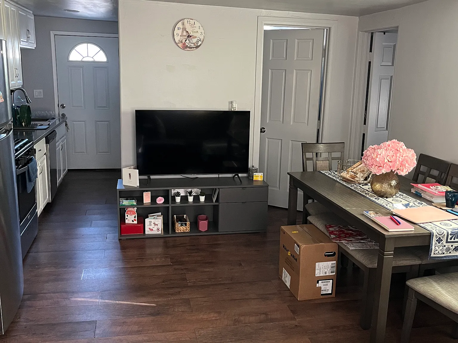 1 bed, 500 sqft, $2,350 — Photo 3