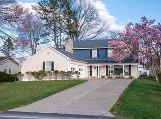 4490 W Hopewell Rd, Center Valley, PA 18034