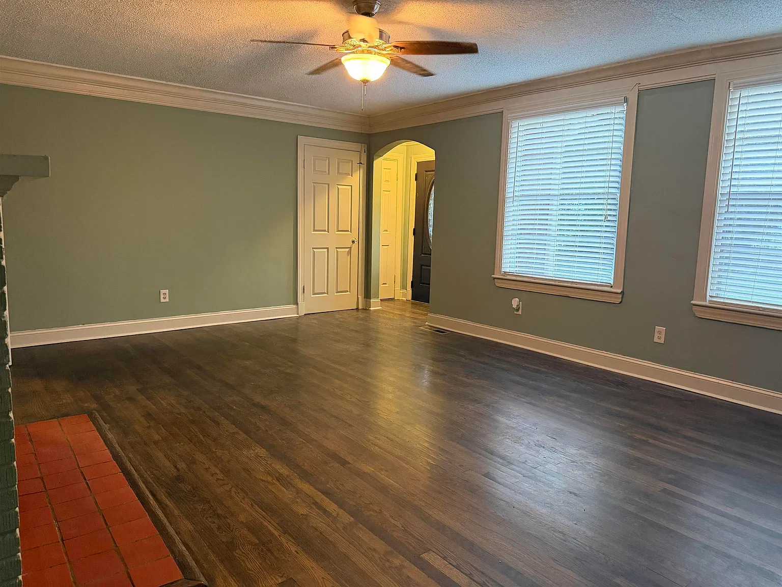 3 bed, 2.5 bath, 1737 sqft, $1,600 — Photo 3