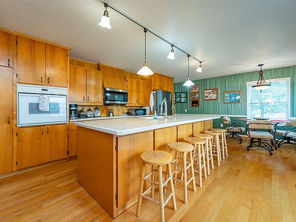 2nd image of 36602 Osage Ave