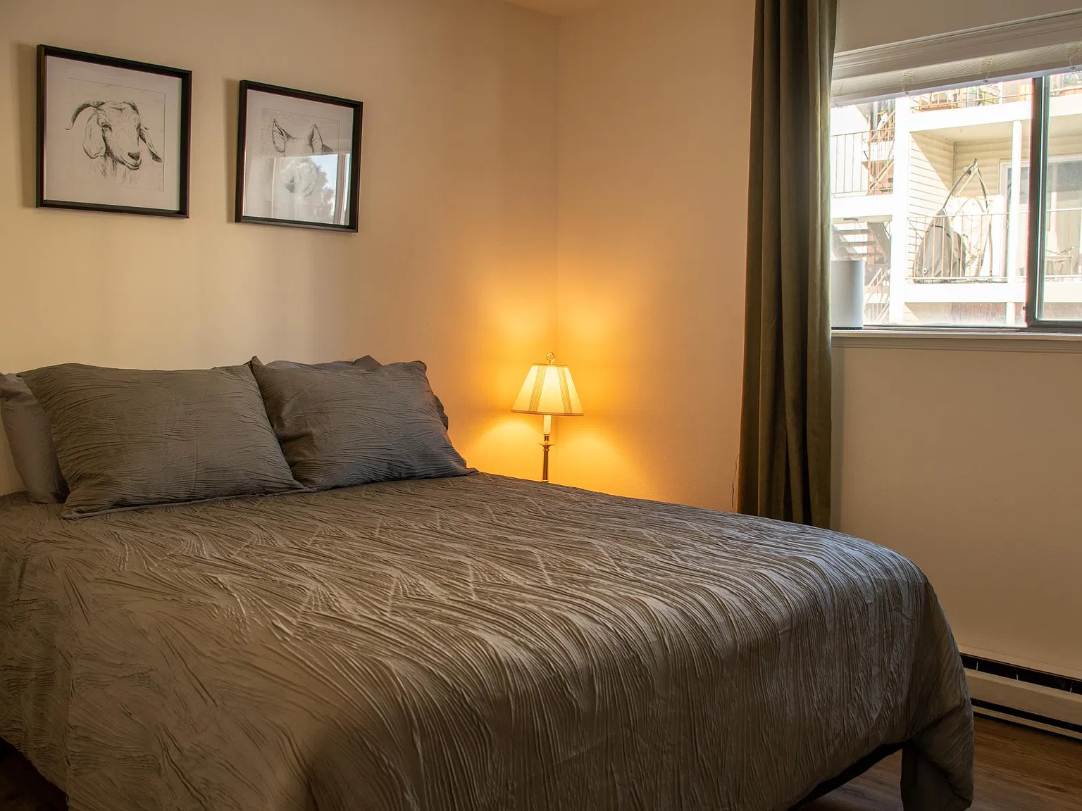 2 bed, 700 sqft, $1,795 — Photo 3