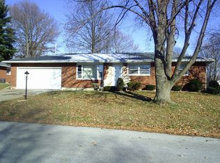 918 Hillside Ct, Quincy, IL 62305