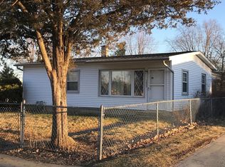 1425 Evans Ave, Machesney Park, IL 61115