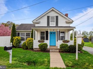 12 E Pennsylvania Ave, Lovettsville, VA