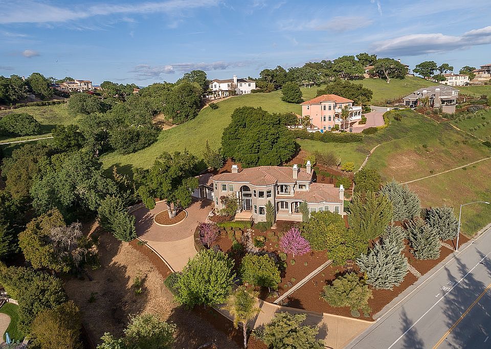 1st image of 2351 Mantelli Dr