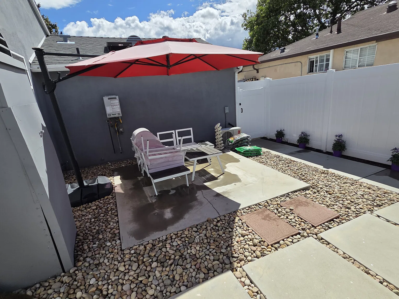 16915 1/2 Hartland St — Photo 2