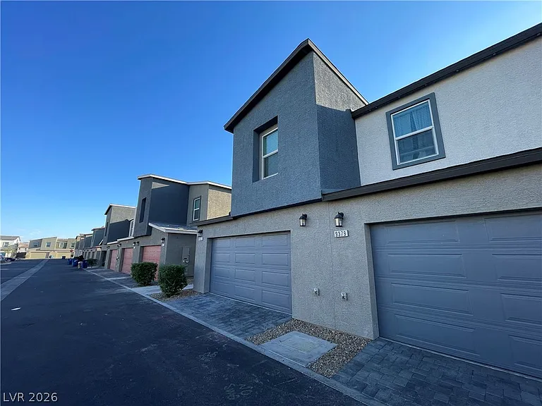 9383 Jade Mesa St — Photo 5