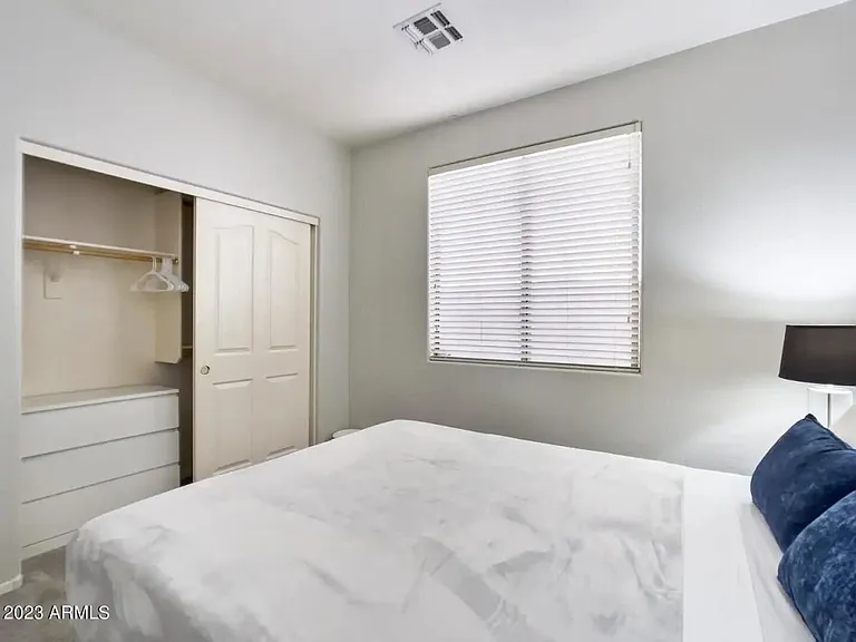 1454 E Morelos St — Photo 15