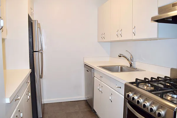 Rented by Manhattan Connection | media 13