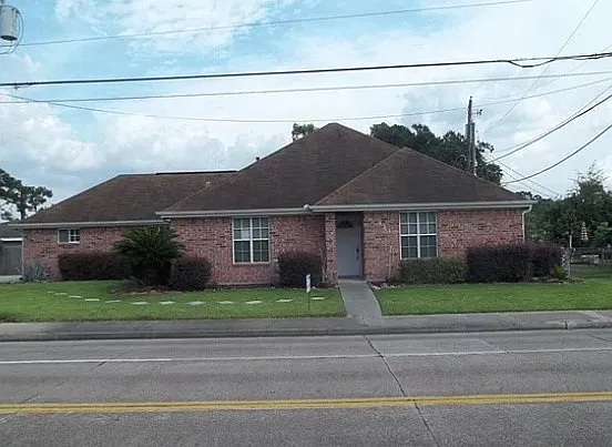 311 Nederland Ave — Photo 2