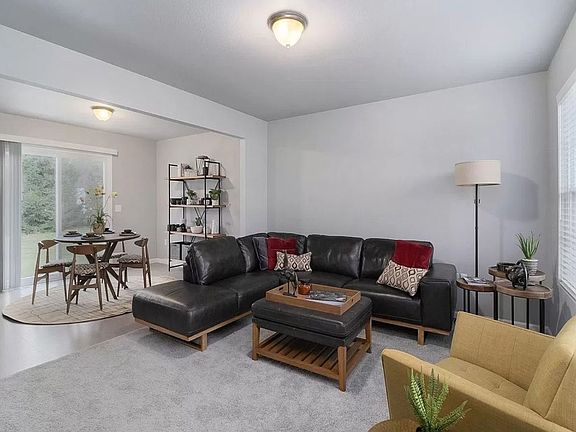 5th image of 8766 Tiburon Ln