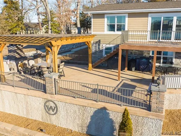 24 Lockwood Rd, Eldon, MO 65026