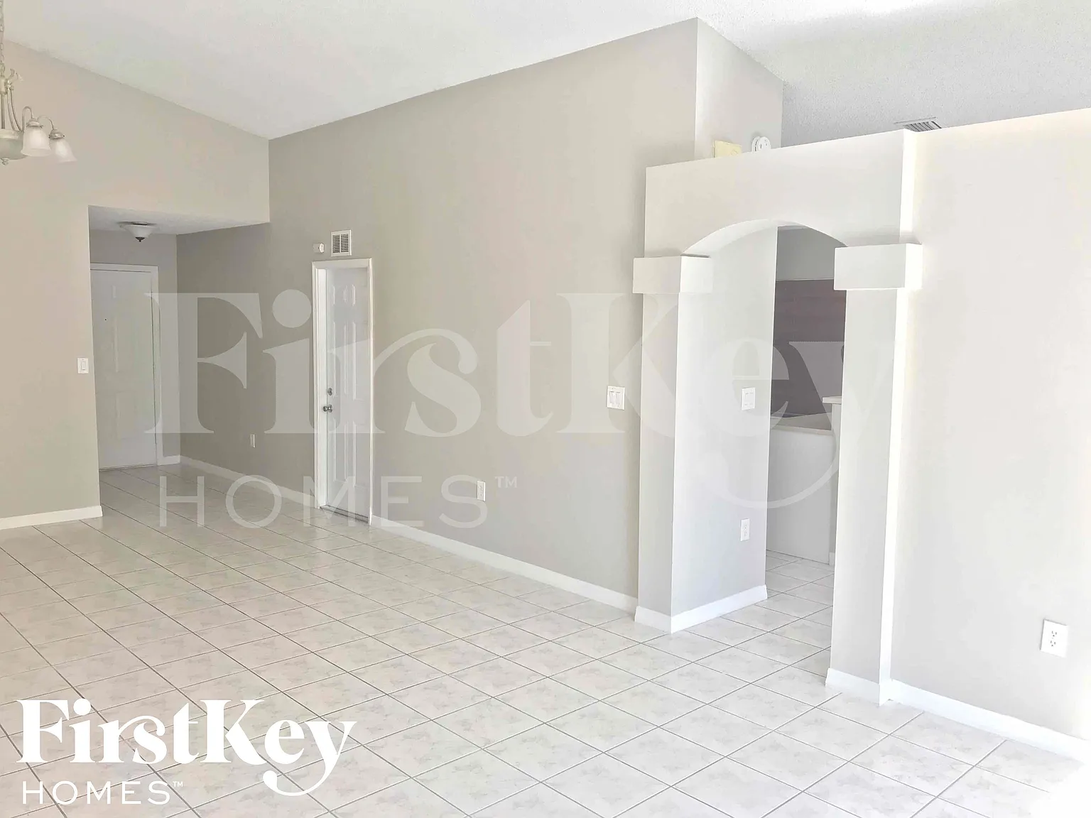 3 bed, 2.0 bath, 1654 sqft, $3,850 — Photo 3