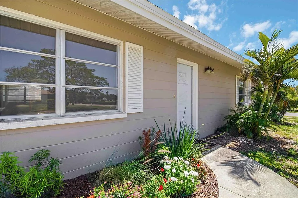 2 bed, 2.0 bath, 1156 sqft, $2,000 — Photo 3