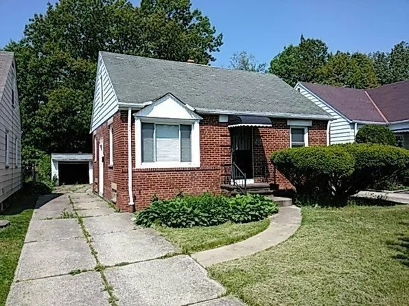 4368 Glenview Rd, Warrensville Heights, OH 44128