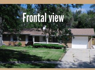 906 S Park Blvd, Streamwood, IL