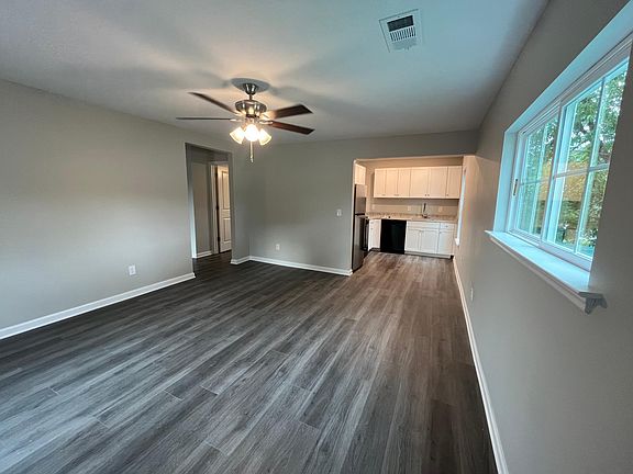 4th image of 610 W Buena Vista Ave APT 5