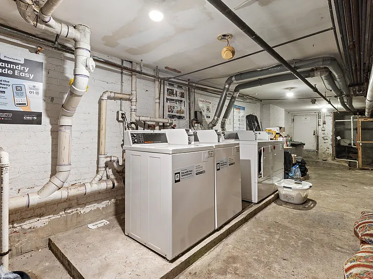 805 Park Ave #1R — Photo 12