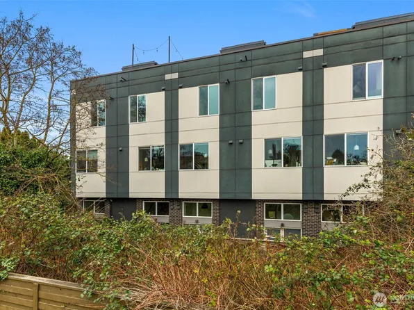 908 N 46th Street #F, Seattle, WA 98103