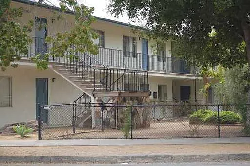 277 W Alamar Ave