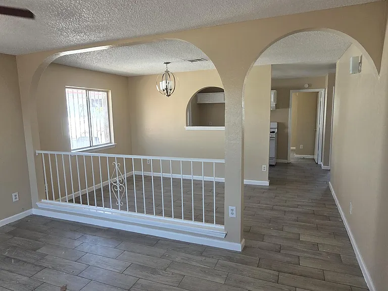 11559 Tony Ponce Dr — Photo 5