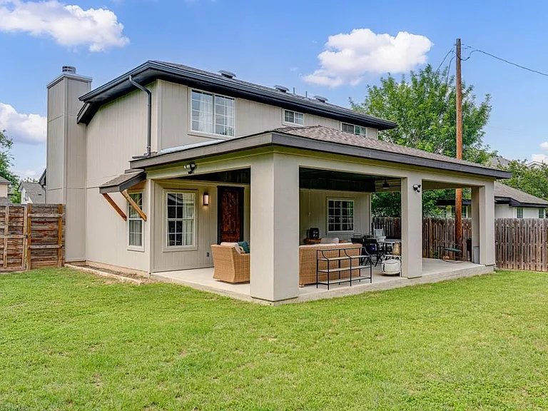 1409 Lantern Light Dr — Photo 20