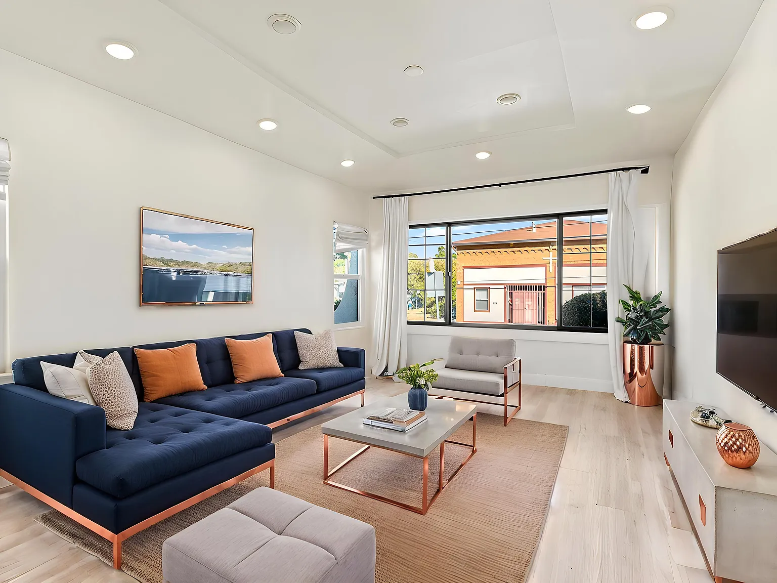 3 bed, 1049 sqft, $3,888 — Photo 1