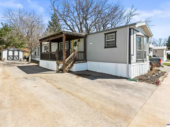 4211 N 127th Ct #98, Omaha, NE 68164