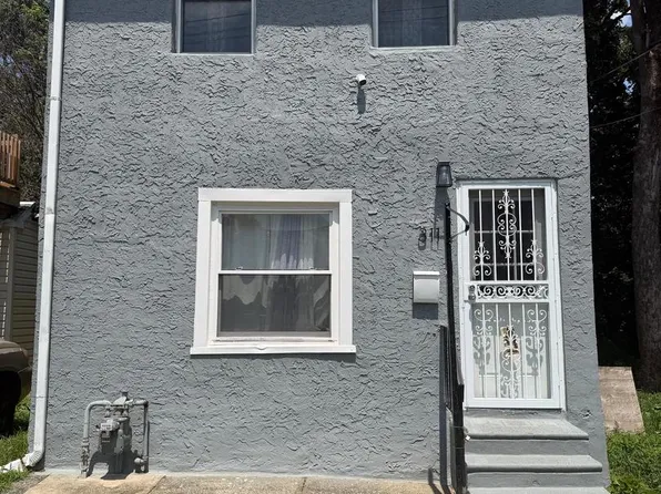 311 N 9th St, Darby, PA 19023