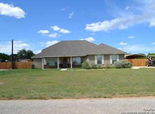 399 Park Dr, Bandera, TX 78003