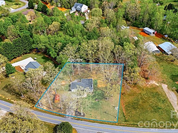 3rd image of 458 Legion Rd