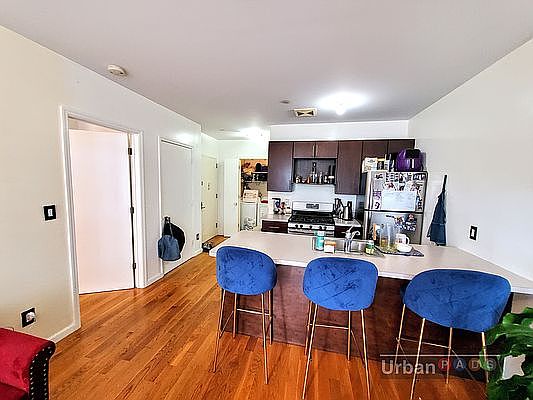 4th image of 808 Myrtle Ave #A4