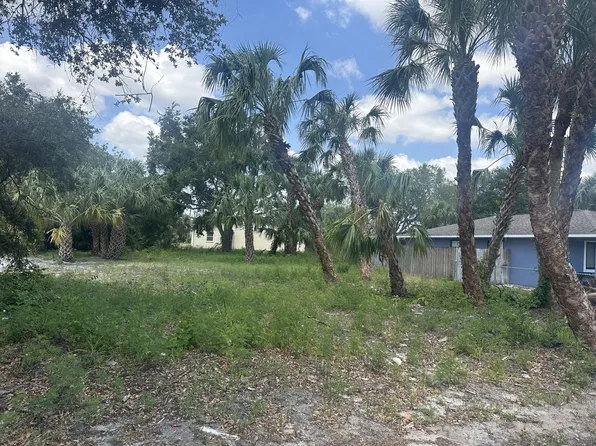 2162 Northview St NE, Palm Bay, FL 32905