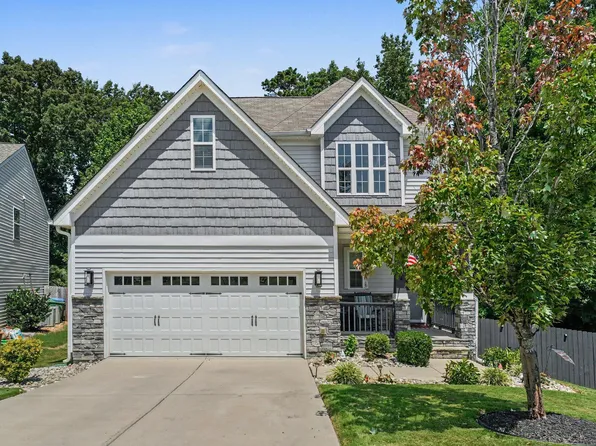 1605 Essexwood Dr, Fuquay Varina, NC 27526