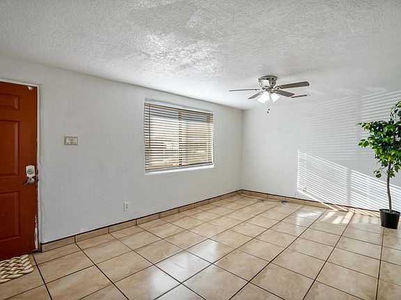 3rd image of 3308 Madeira Dr NE