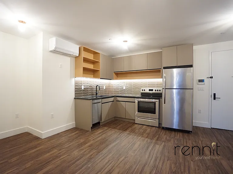 26-24 4th St #638A — Photo 1