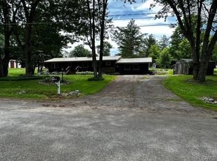 21 Pine Ridge Ter, Central Square, NY 13036