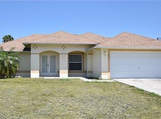 2702 6th St SW, Lehigh Acres, FL 33976